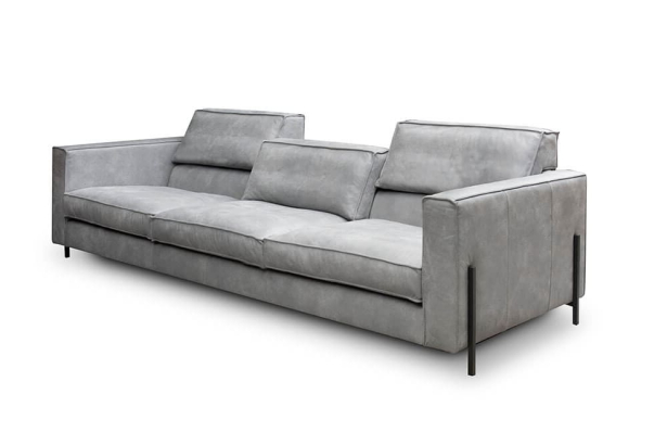 Nr. 1 / Sofa oder Ecke / in Stoff oder Leder / ab 1728 €